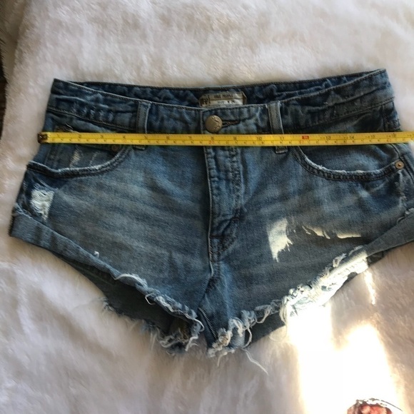Free People denim shorts - Picture 4 of 7